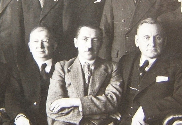 Францішек Кокеш посередині. Справа – Сергій Тимошенко