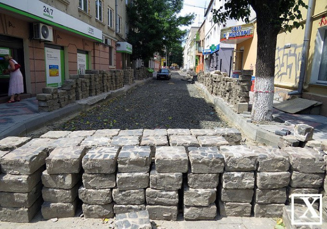 Перекладання трилінки на Крилова у червні 2015 року