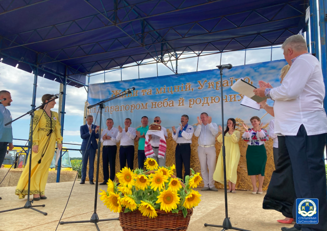 un festival de comunidades tuvo lugar en Volyn