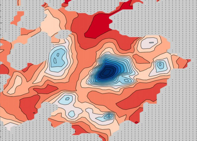 Основне озеро оточене трьома водоймами менших розмірів