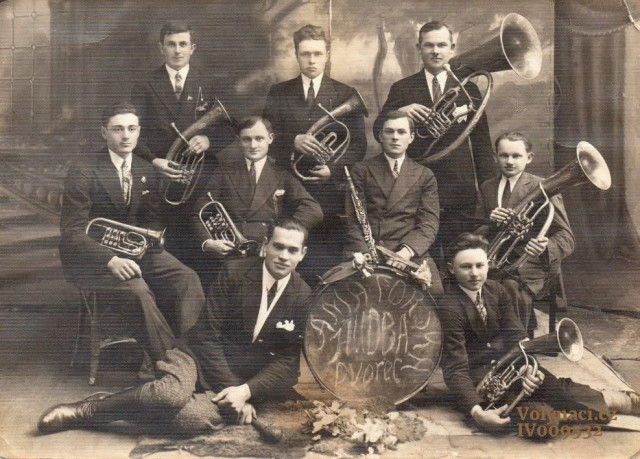 Гурт з Дворця