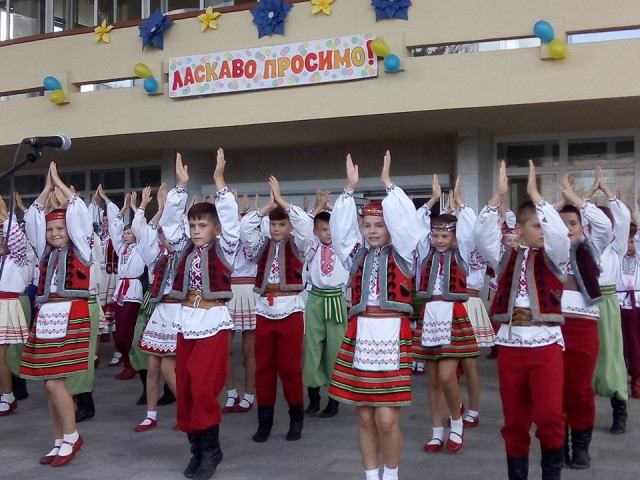 Виступ Народного ансамблю народного танцю «Радість» Віктора Шугалова і Галини Соколової