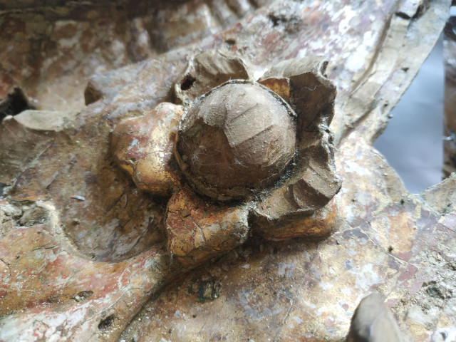 Унікальні царські врата, ґемплі та теодоліт: у Нововолинському історичному музеї показали топ-5 експонатів 4