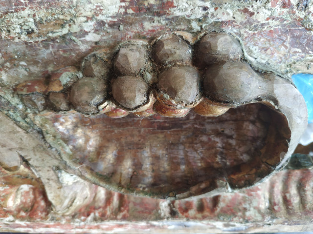 Унікальні царські врата, ґемплі та теодоліт: у Нововолинському історичному музеї показали топ-5 експонатів 7