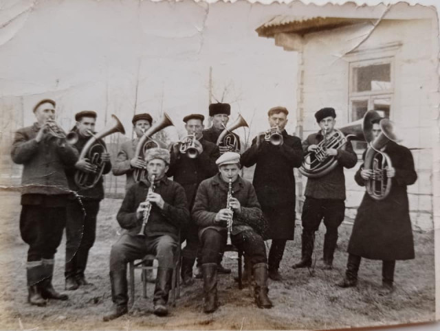 Сільські музики, фото з Фейсбук-сторінки «Інформаційна сторінка села Штунь»