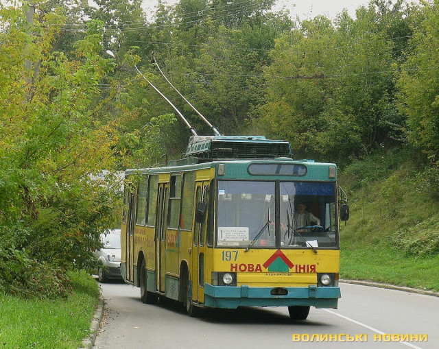 197 на службовій лінії на вулиці Архітектора Метельницького