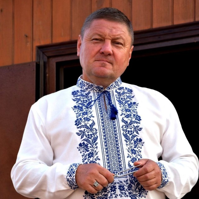 Вчитель музики гімназії №14 Олег Романюк