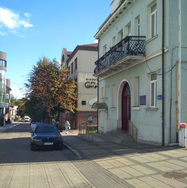 Такий зараз вигляд має це місце. Вулиця Кривий Вал