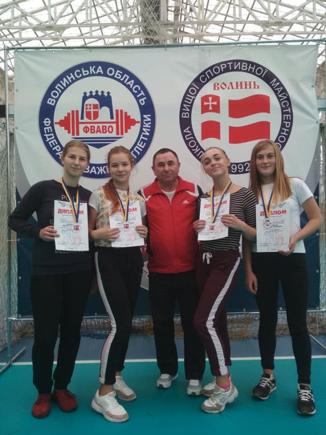 Володимир Левчук з вихованками