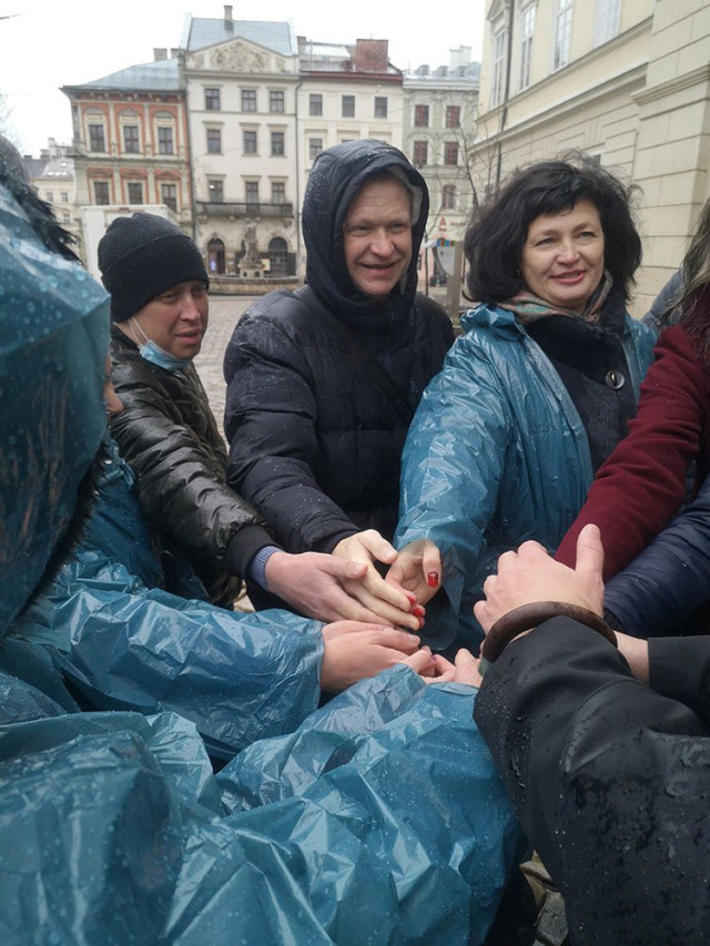 Вони живуть під наглядом лікарів, але отримали другий шанс