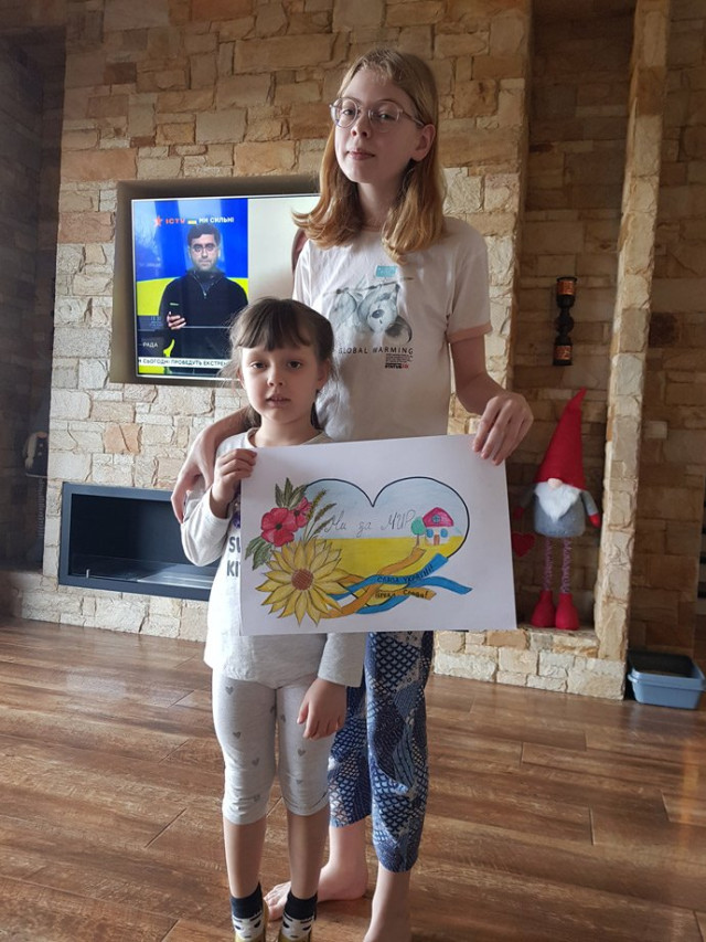 Єва, 11 років, Альбіна, 6 років. Бориспіль