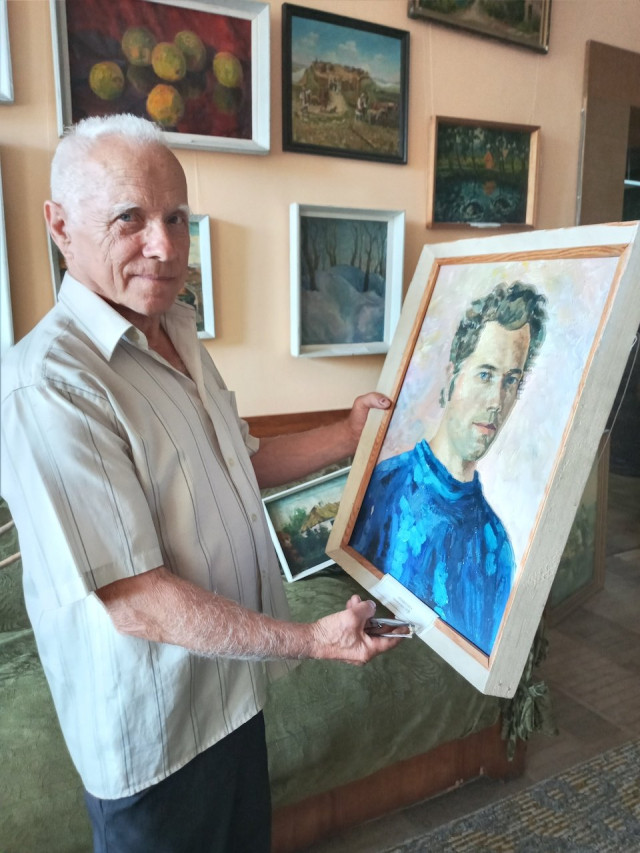 Олександр Кузнецов з автопортретом