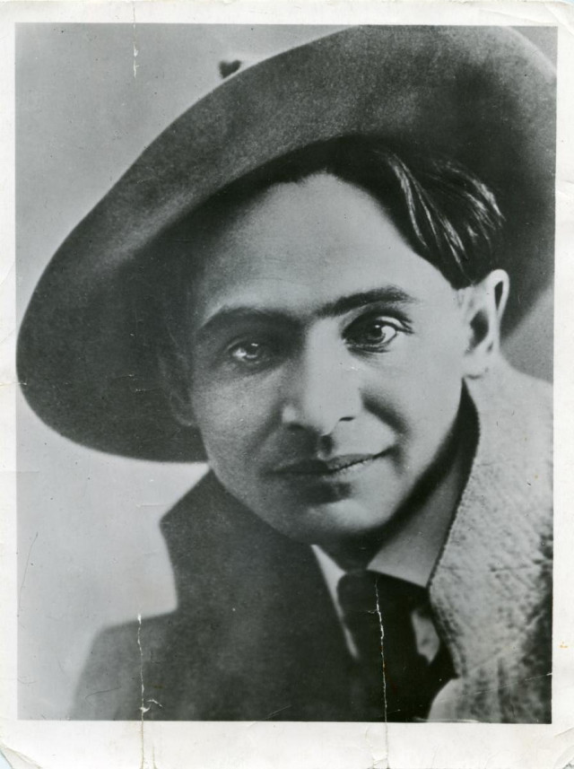 Лесь Курбас