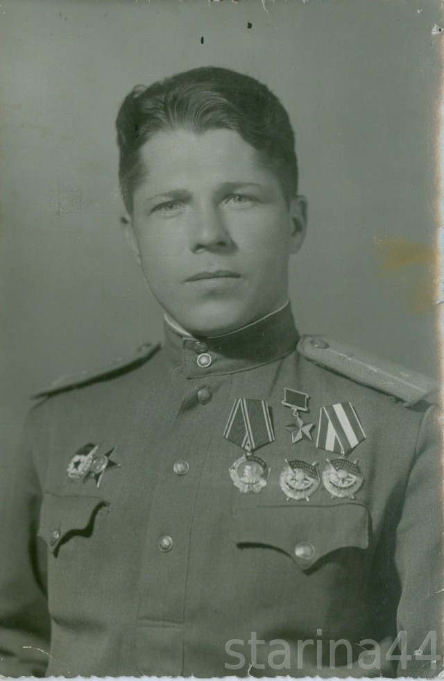 Почесний громадянин Луцька льотчик штурмовик Герой Радянського Союзу капітан Олег Малов